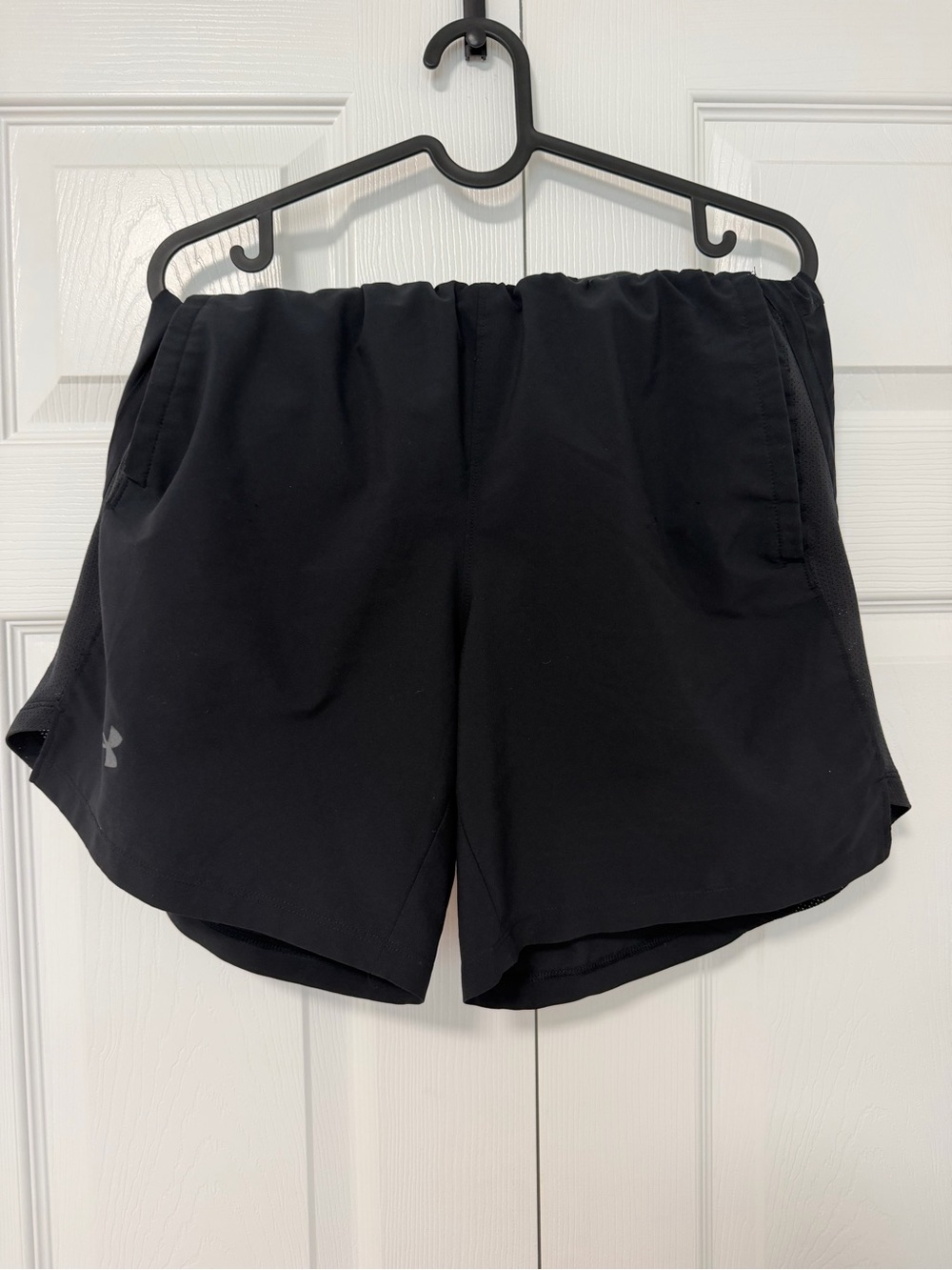 Under Armour Black Women's Athletic Running Shorts